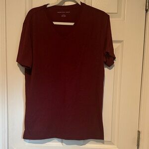 American Eagle Outfitters Men's Burgundy V-Neck Tee
